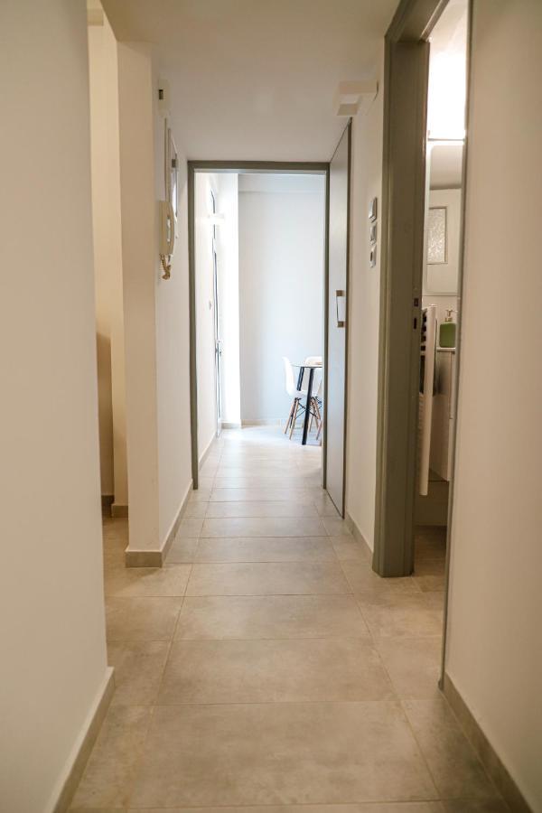 Newly Renovated Apartment 7 Min Walk From Acropolis 雅典 外观 照片